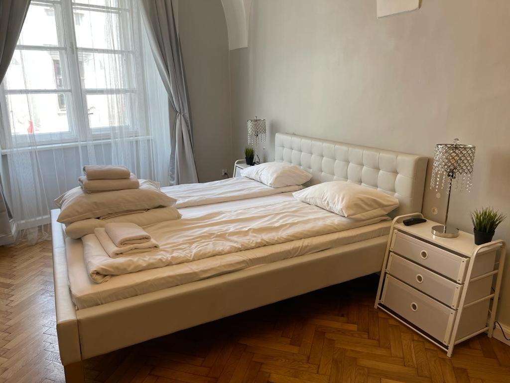 Florianska Deluxe Apartments With Air Condition คราคูฟ ภายนอก รูปภาพ