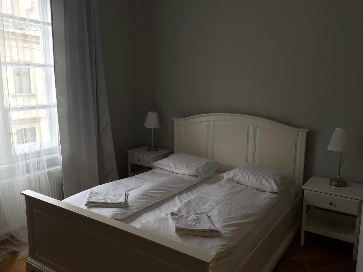 Florianska Deluxe Apartments With Air Condition คราคูฟ ภายนอก รูปภาพ