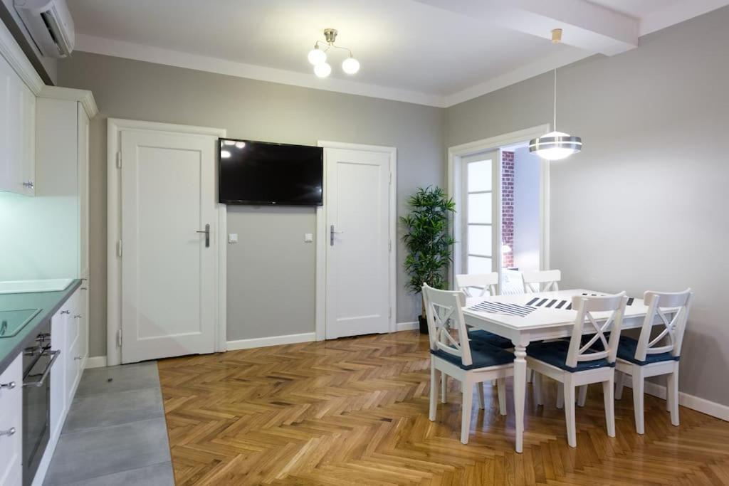 Florianska Deluxe Apartments With Air Condition คราคูฟ ภายนอก รูปภาพ